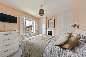 Bedroom- click for photo gallery